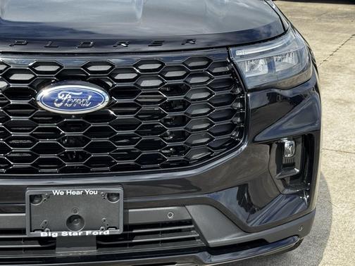 Agate Black Metallic 2026 Ford Explorer ST-Line