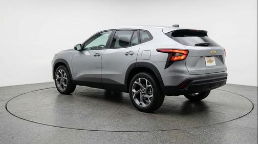 Sterling Gray Metallic 2025 Chevrolet Trax LT