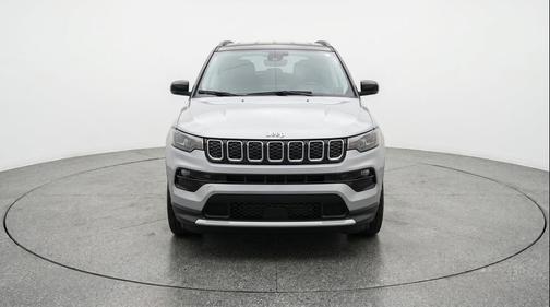 Silver Zynith Metallic Clearcoat 2025 Jeep Compass Limited