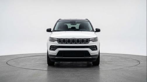 Bright White Clearcoat 2025 Jeep Compass Limited