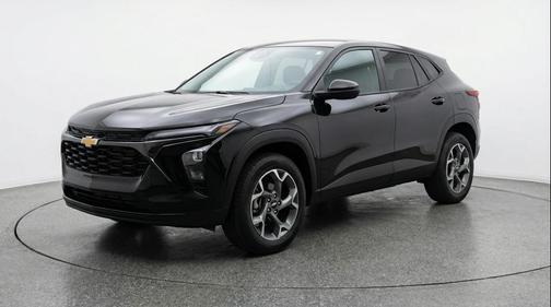 Mosaic Black Metallic 2025 Chevrolet Trax LT
