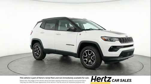 Bright White Clearcoat 2025 Jeep Compass Trailhawk