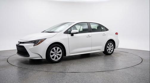 Ice Cap 2025 Toyota Corolla LE