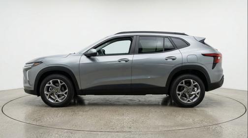Sterling Gray Metallic 2025 Chevrolet Trax LT