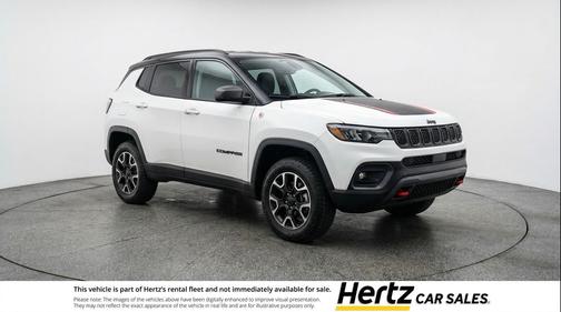 Bright White Clearcoat 2025 Jeep Compass Trailhawk