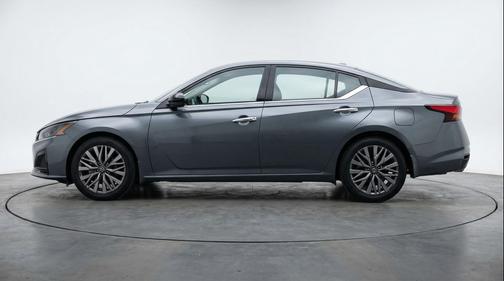 Gun Metallic 2025 Nissan Altima SV FWD