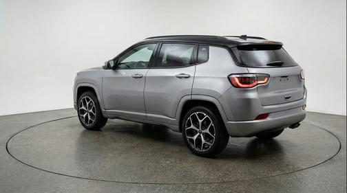 Silver Zynith Metallic Clearcoat 2025 Jeep Compass Limited