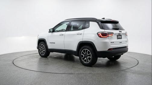 Bright White Clearcoat 2025 Jeep Compass Trailhawk