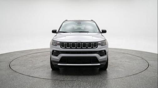 Silver Zynith Metallic Clearcoat 2025 Jeep Compass Limited
