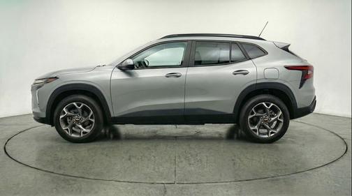 Sterling Gray Metallic 2025 Chevrolet Trax LT
