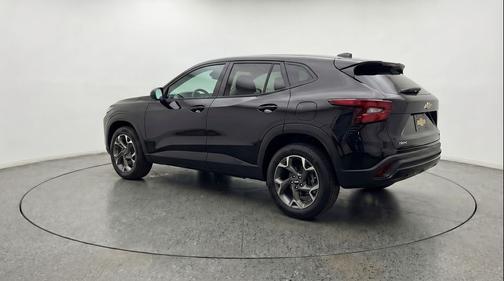 Mosaic Black Metallic 2025 Chevrolet Trax LT