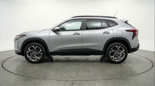 Sterling Gray Metallic 2025 Chevrolet Trax LT
