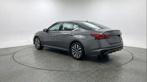 Gun Metallic 2025 Nissan Altima SV FWD