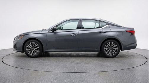 Gun Metallic 2025 Nissan Altima SV FWD