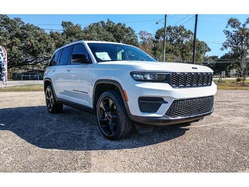2023 Jeep Grand Cherokee LAREDO
