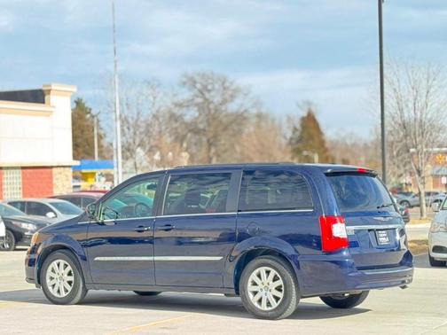 2013 Chrysler Town & Country Touring