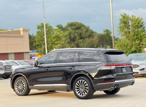 2022 Lincoln Aviator Standard AWD
