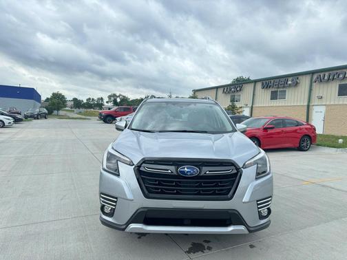Ice Silver Metallic 2023 Subaru Forester Sport