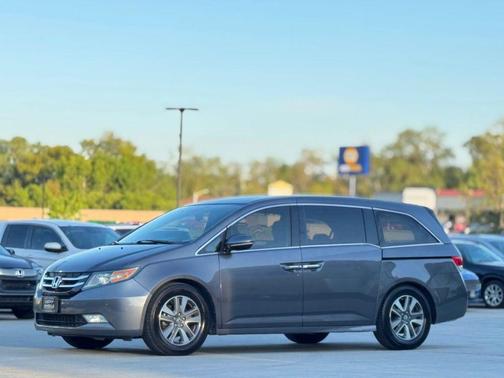Modern Steel Metallic 2016 Honda Odyssey Touring Elite