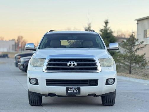 White 2010 Toyota Sequoia Platinum