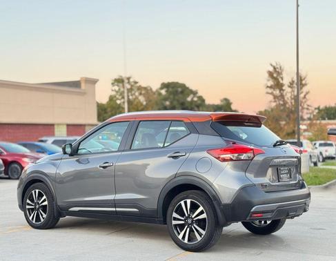 2019 Nissan Kicks SR