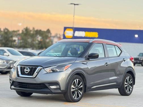 2019 Nissan Kicks SR