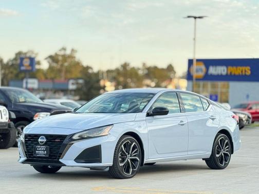 2023 Nissan Altima SR Intelligent AWD