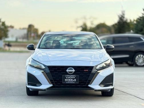 2023 Nissan Altima SR Intelligent AWD