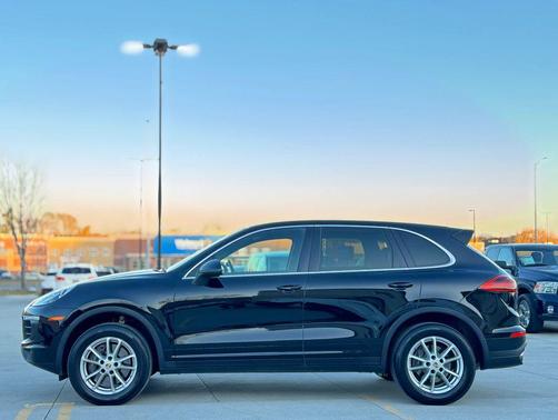 2016 Porsche Cayenne Cayenne