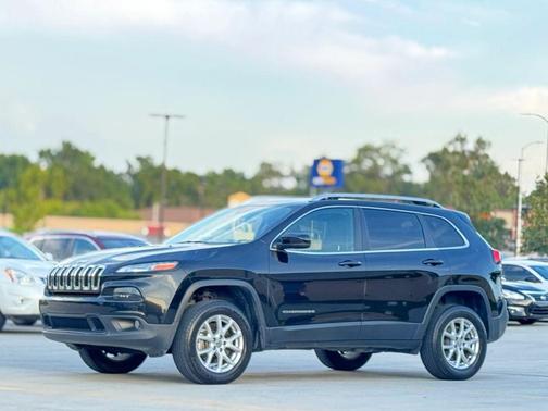 2017 Jeep Cherokee Sport