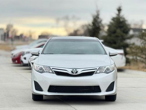 2014 Toyota Camry Hybrid LE