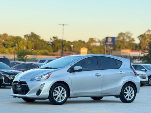 2016 Toyota Prius c Three