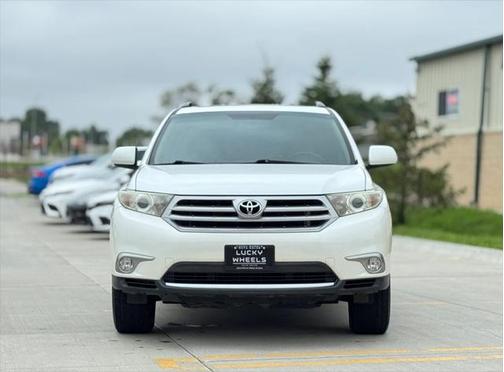 2013 Toyota Highlander SE