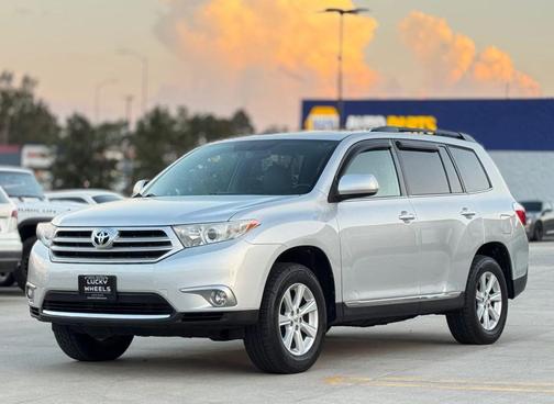 2012 Toyota Highlander SE