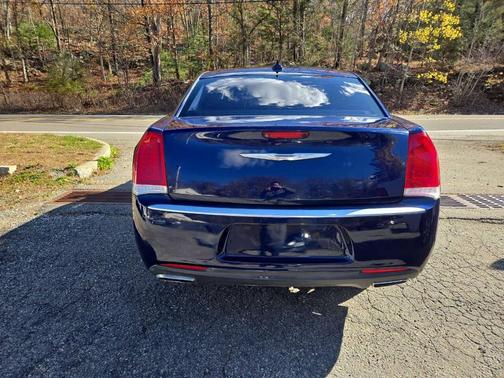 2015 Chrysler 300C Platinum