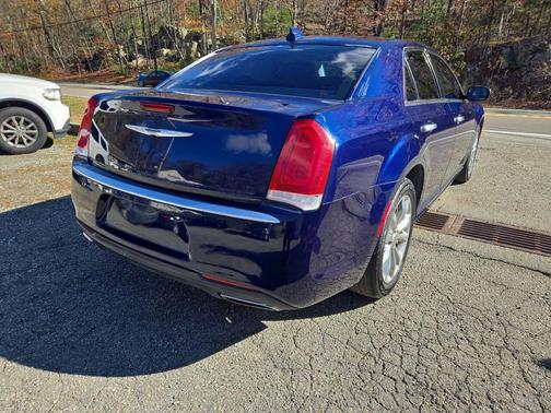2015 Chrysler 300C Platinum