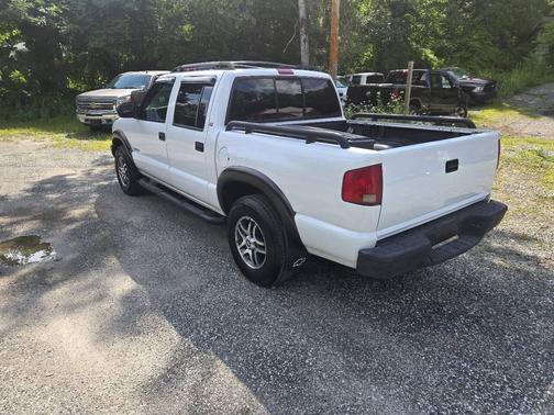 Summit White 2004 Chevrolet S-10 Base