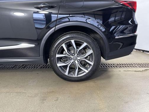 Majestic Black Pearl 2023 Acura MDX Technology Package