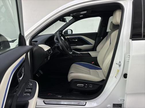 2025 Acura ADX w/A-Spec Advance Package
