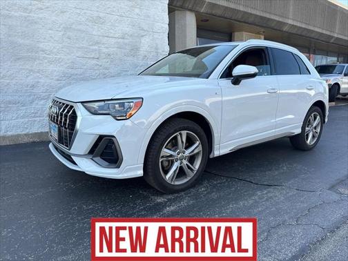 2020 Audi Q3 45 S line Premium