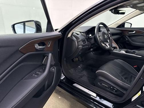 Majestic Black Pearl 2023 Acura TLX Advance