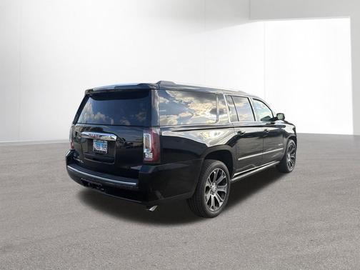 Onyx Black 2017 GMC Yukon XL Denali