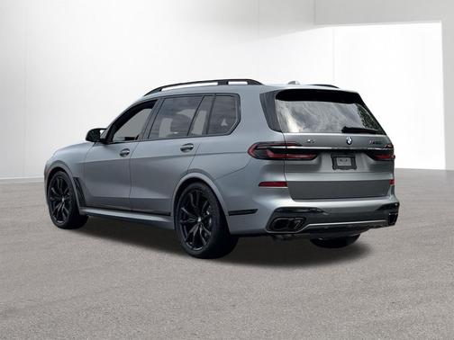 Frozen Pure Gray Metallic 2024 BMW X7 M60i