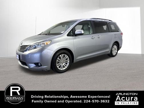 Silver Sky Metallic 2014 Toyota Sienna XLE