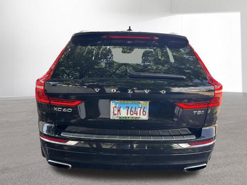Onyx Black Metallic 2021 Volvo XC60 T5 Inscription