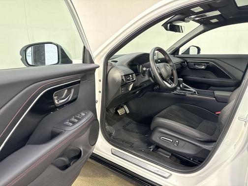 Platinum White Pearl 2025 Acura ADX A-Spec
