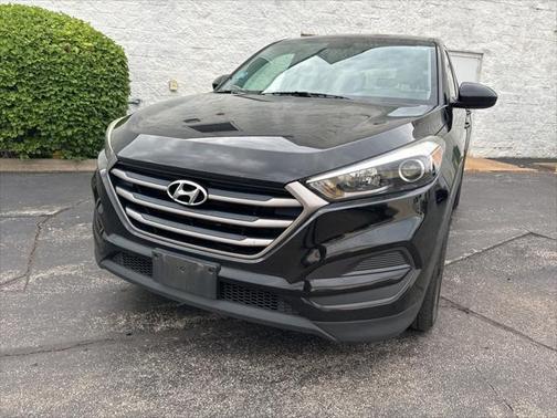 2016 Hyundai TUCSON SE