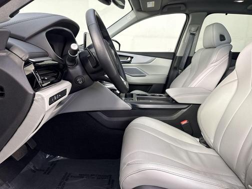 Solar Silver Metallic 2026 Acura MDX Technology Package