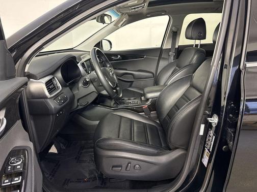 Ebony Black 2020 Kia Sorento EX