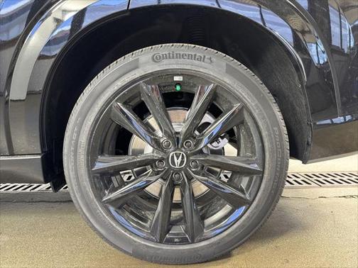 2025 Acura ADX w/A-Spec Advance Package